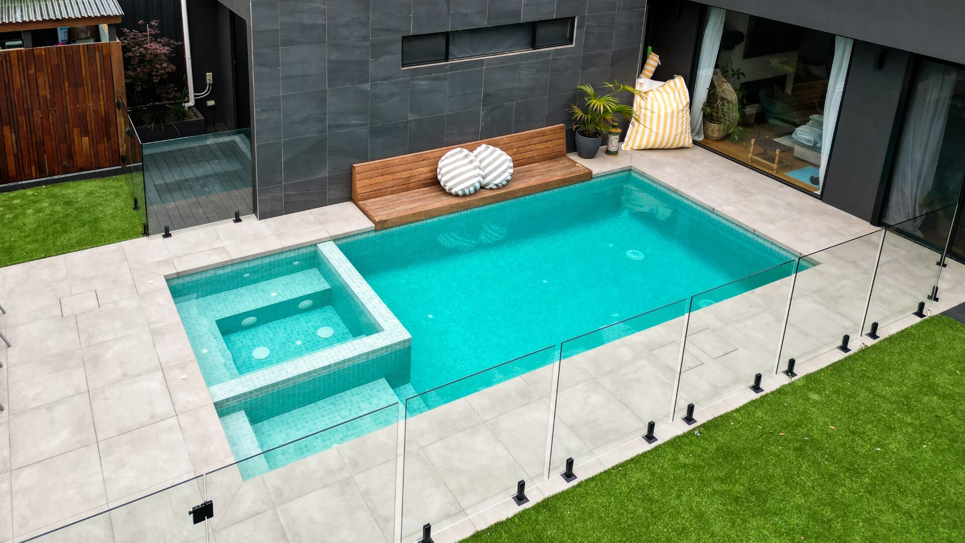 Seaspray Pools Melbourne | Luxury Pool Design