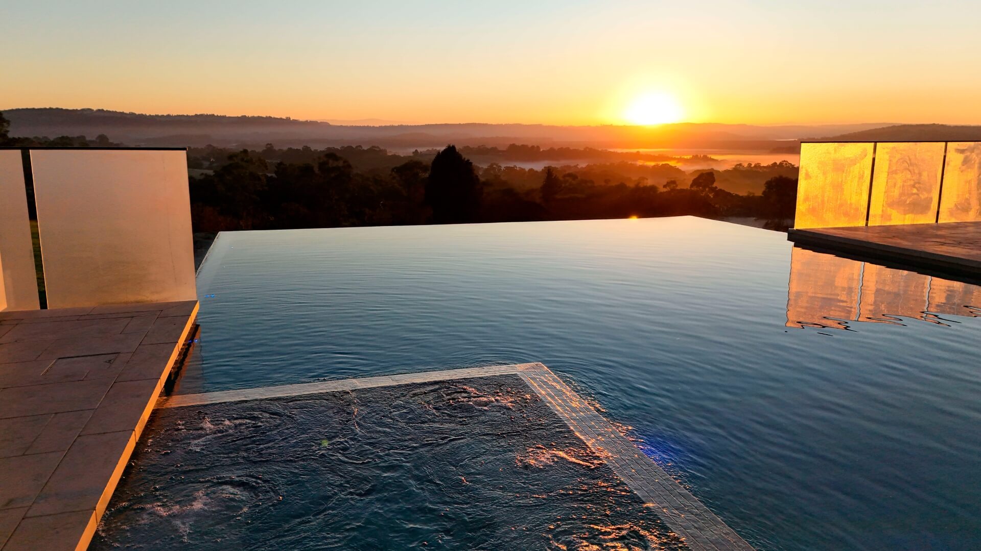 Seaspray Pools Melbourne | Luxury Pool Design