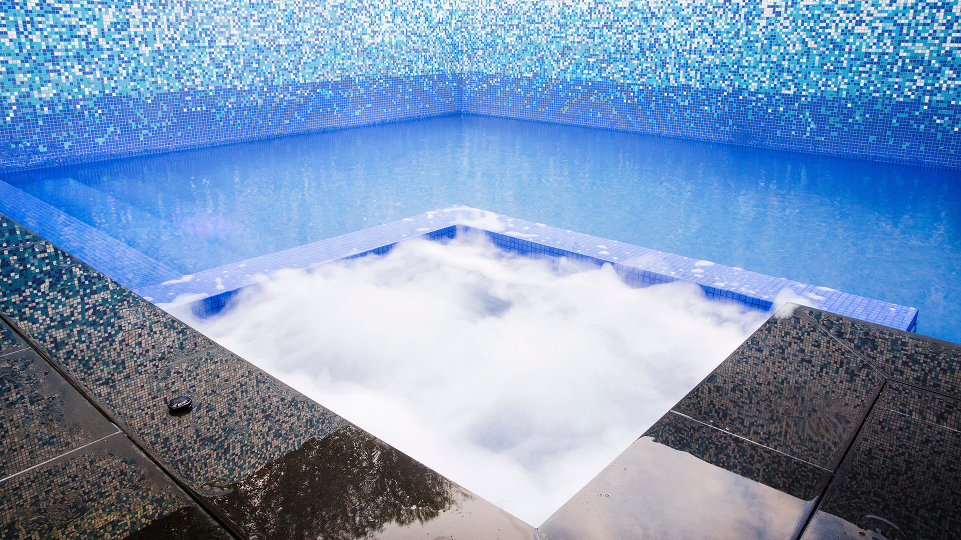 Luxury Pool Design